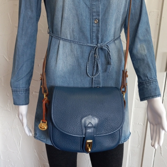 Dooney & Bourke, 1996 AWL Equestrian, Sporting Pouch - Picture 12 of 16